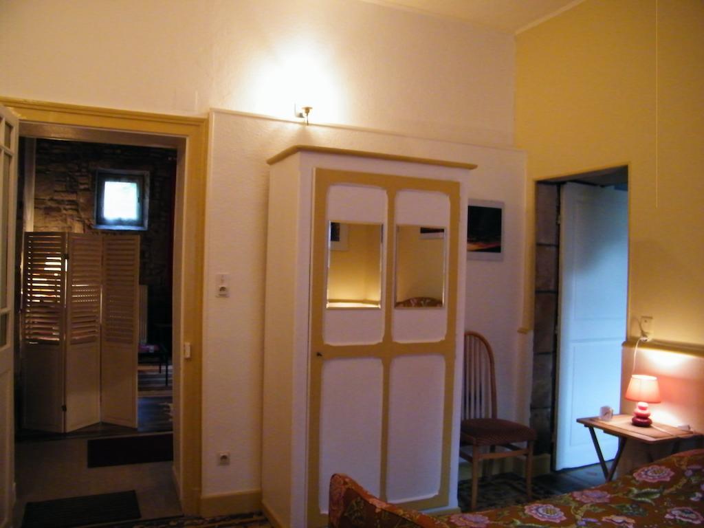 Villa Des Capucins Luxeuil-les-Bains Oda fotoğraf