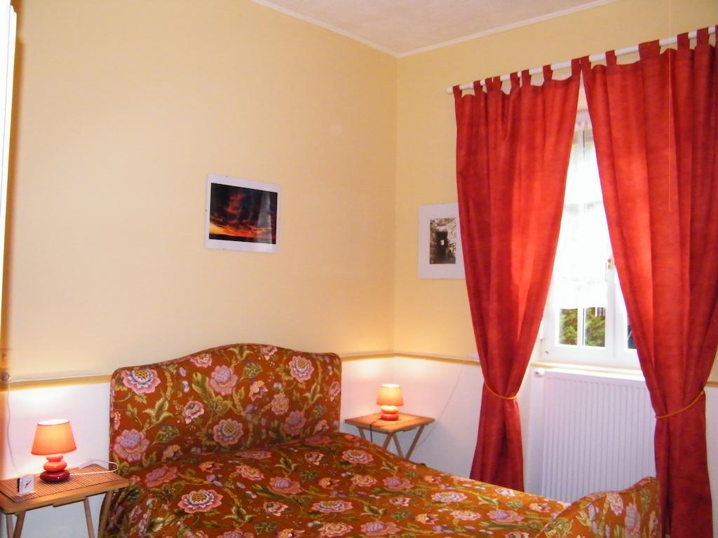 Villa Des Capucins Luxeuil-les-Bains Oda fotoğraf