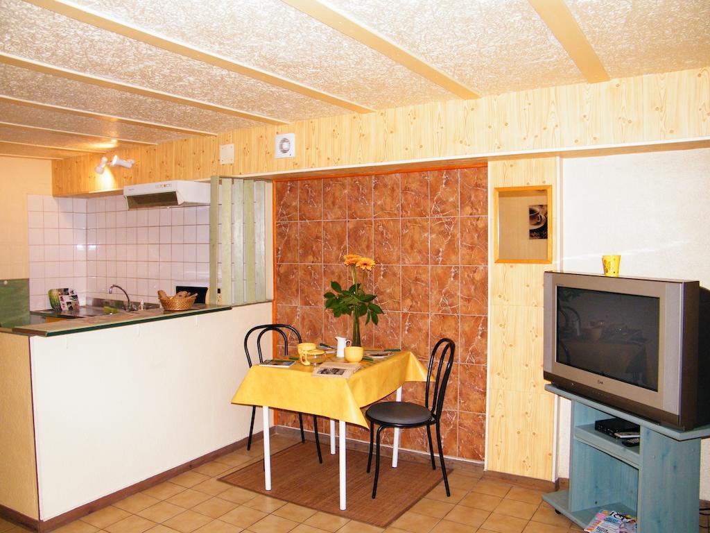 Villa Des Capucins Luxeuil-les-Bains Oda fotoğraf